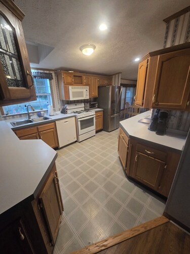 Come stay at our beautiful 3 bedroom home located in rural Milford De. 