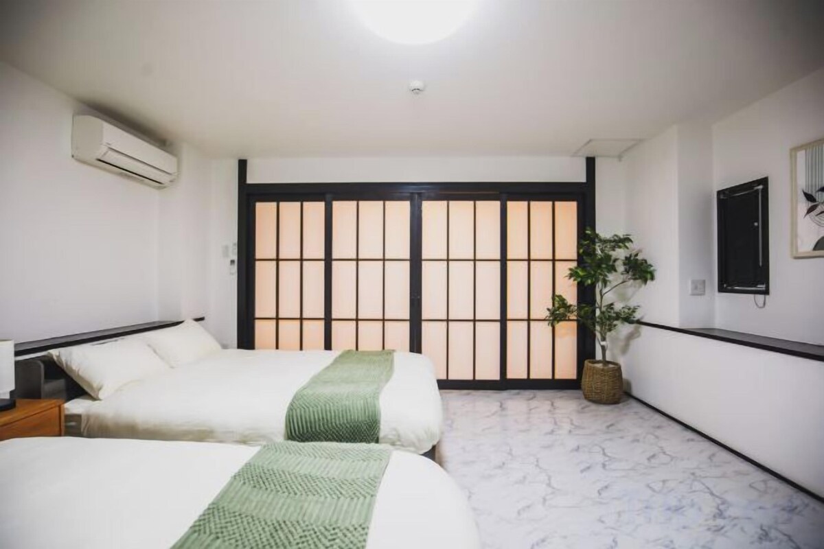 Blackout curtains, iron/ironing board, free WiFi