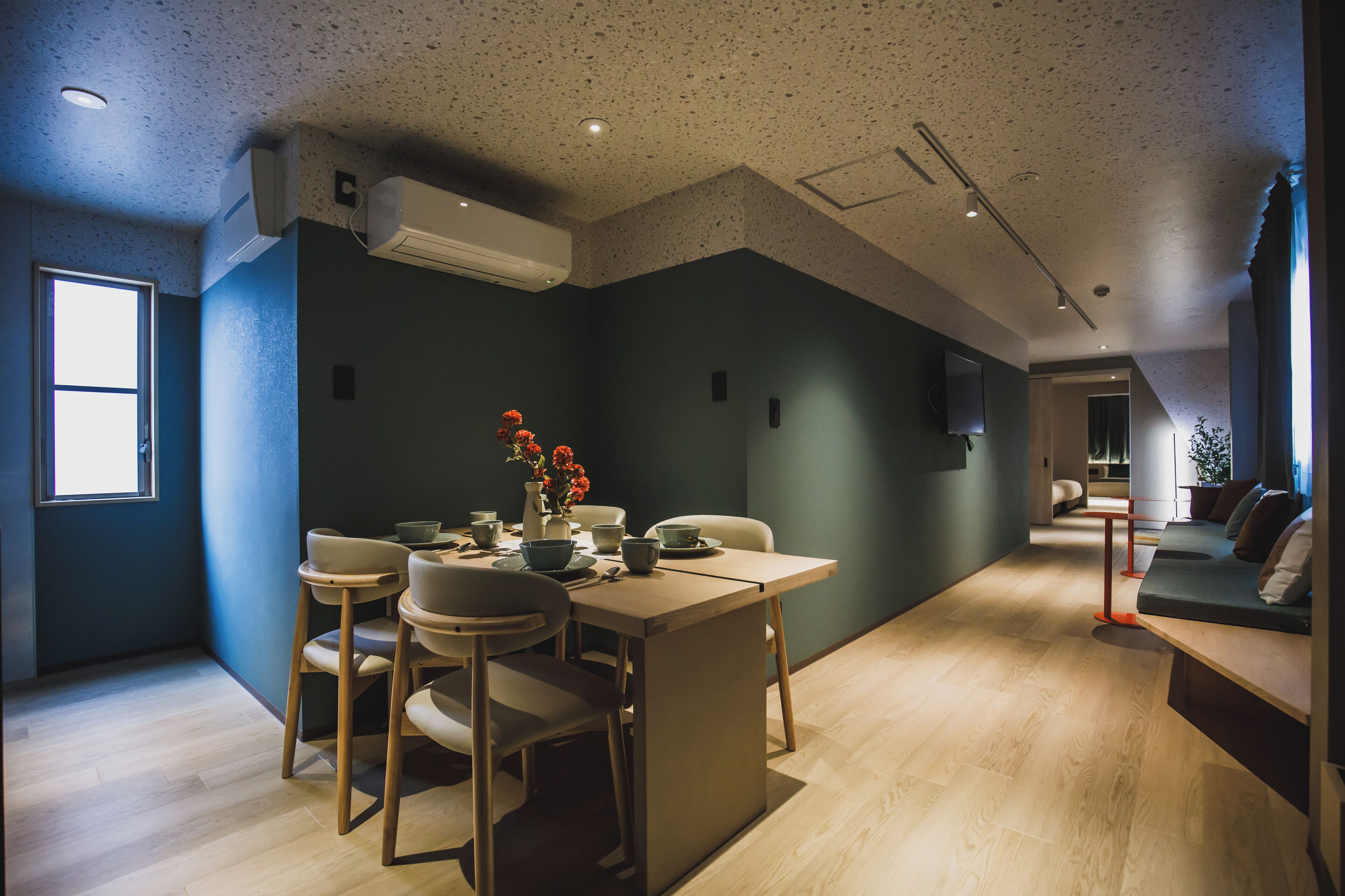 Căn hộ Deluxe | Bếp riêng | Tủ lạnh, lò vi sóng, bếp nấu, dụng cụ nấu nướng/bát dĩa/dao nĩa 