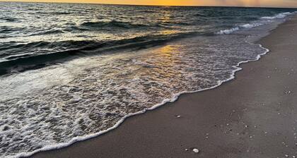 Sunburst Gulf-Side 2BR – Pool, Dock & Beach