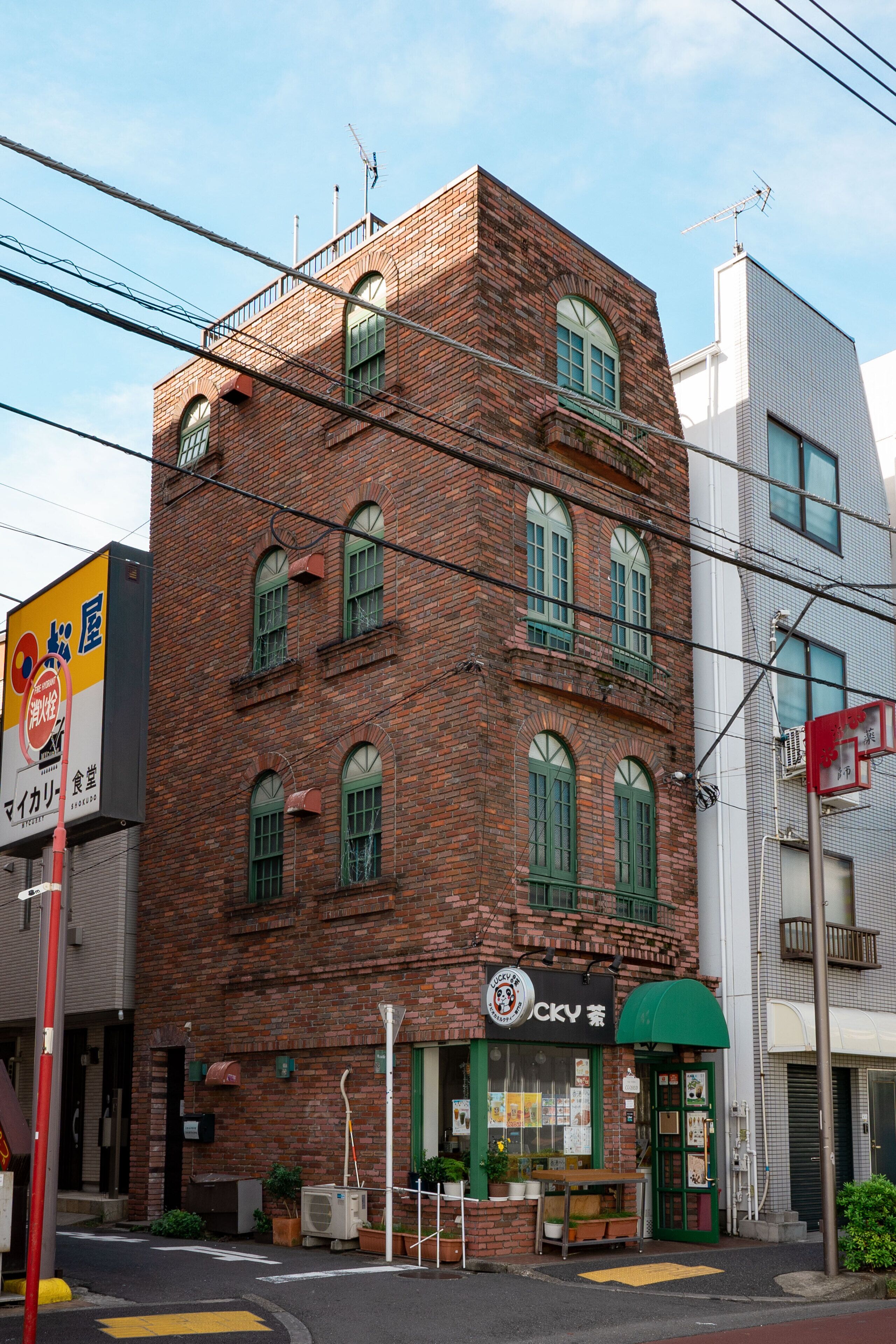 واجهة المنشأة