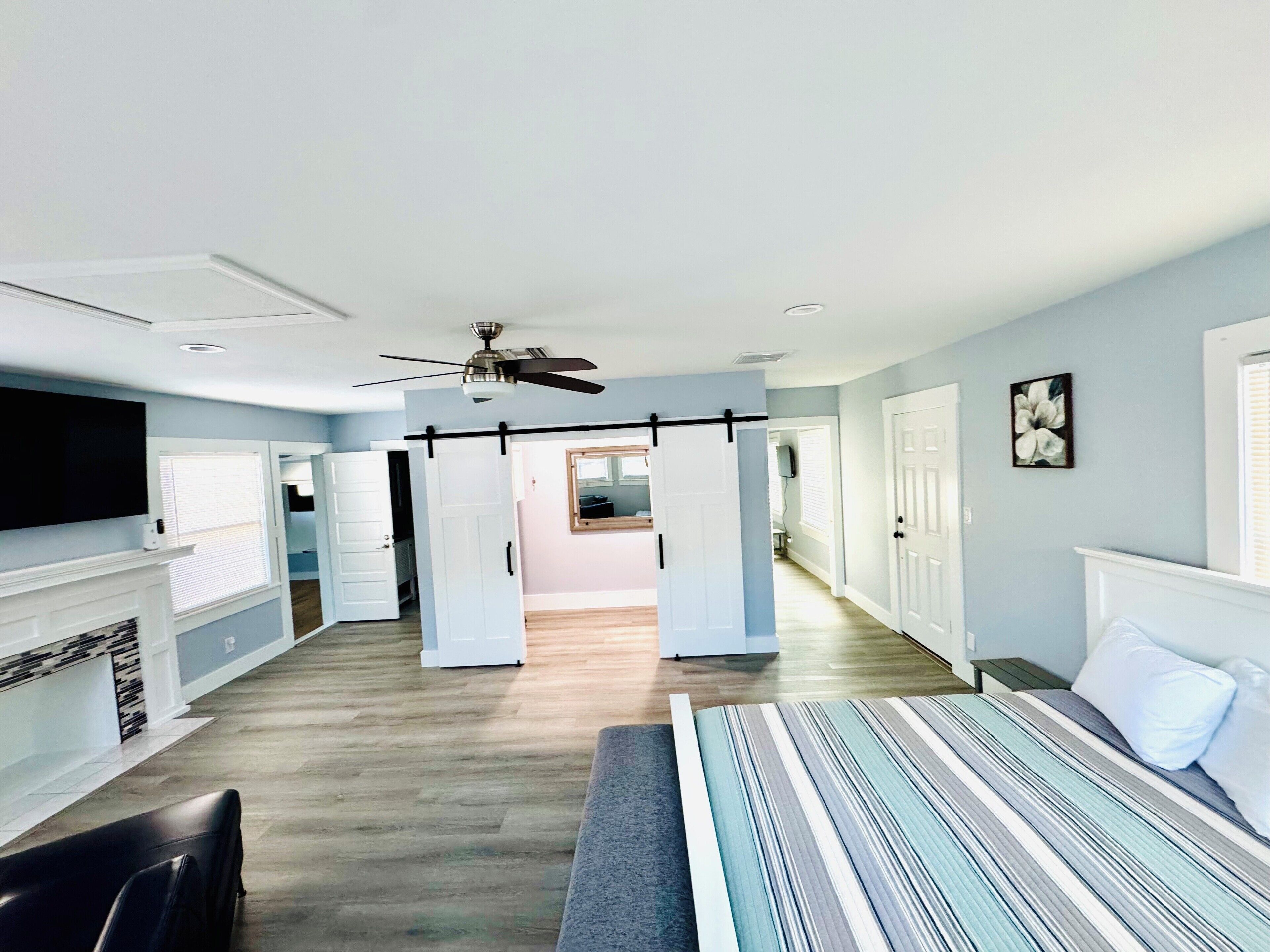 3 bedrooms, iron/ironing board, WiFi, bed sheets
