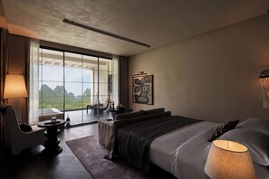 Articles gratuits dans le mini-bar, bureau, rideaux occultants