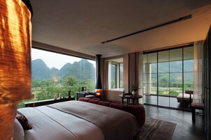 Premium bedding, memory foam beds, free minibar, individually decorated