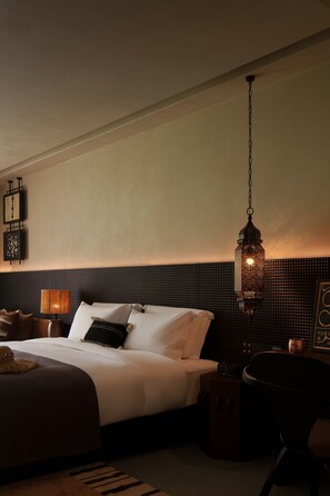 Articles gratuits dans le mini-bar, bureau, rideaux occultants