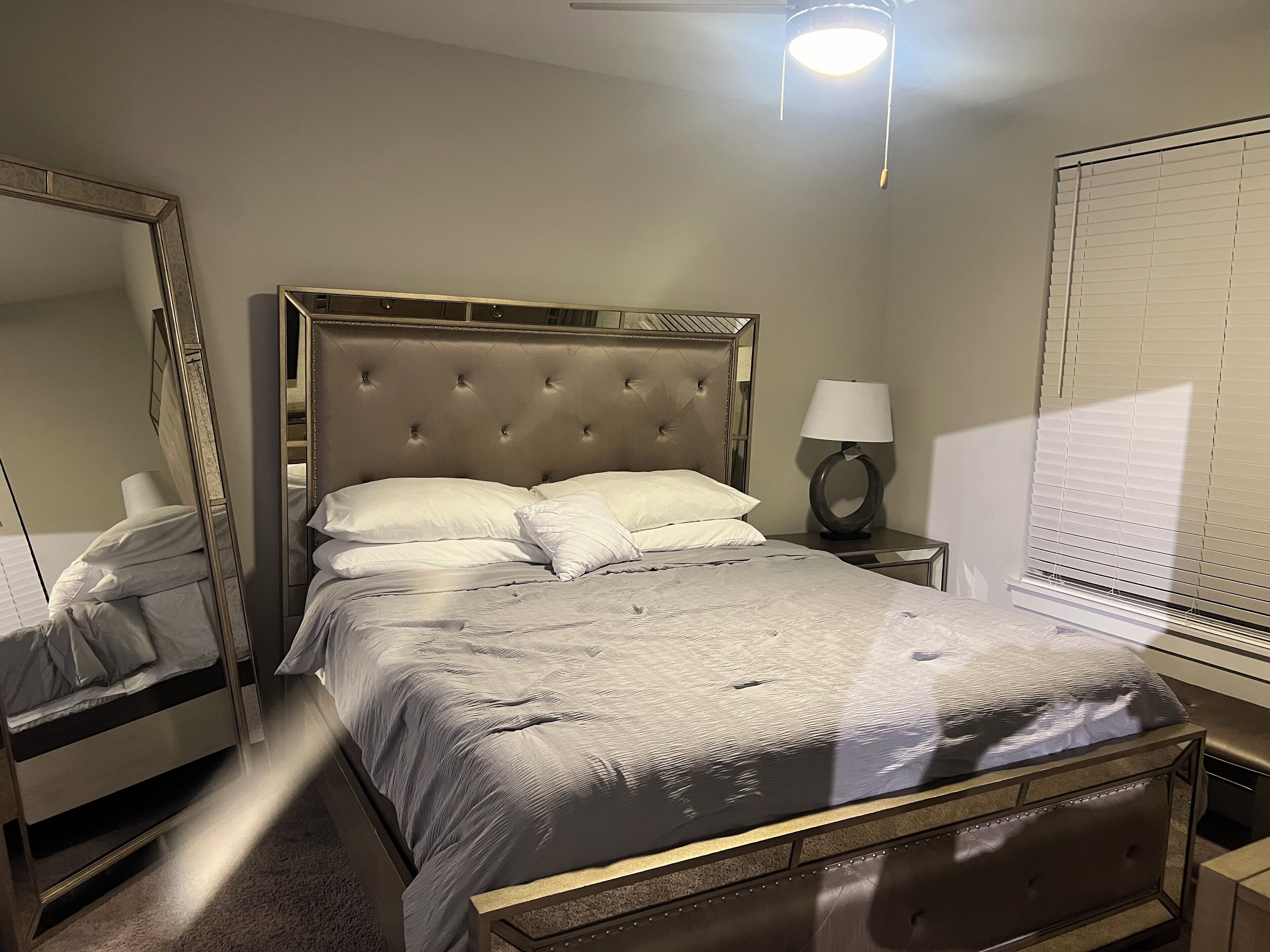 Iron/ironing board, free WiFi, bed sheets