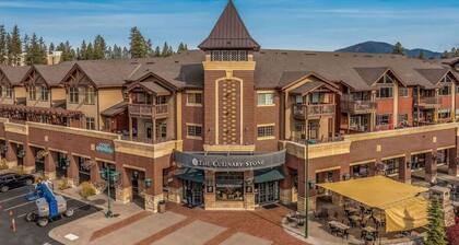 Luxury Condo Near Downtown & Lake Activities
