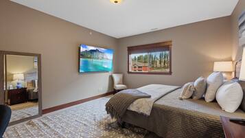 Desk, iron/ironing board, travel crib, WiFi