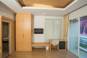 客房內保險箱、免費無線上網