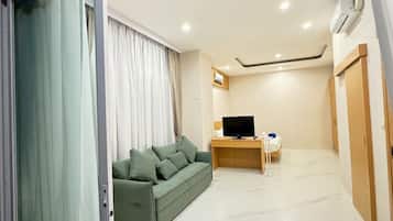 Family Studio, Garden View | Peti besi dalam bilik, Wi-fi percuma