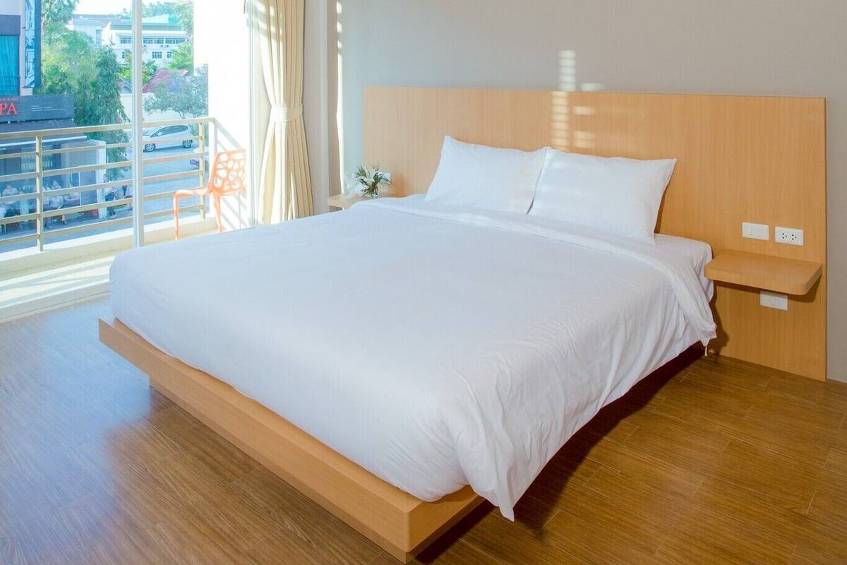Deluxe Double Room, Balcony, City View