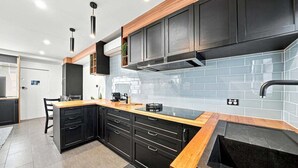 Fridge, microwave, oven, stovetop - Belle Escapes - Sands and Timber (Holdfast Bay)