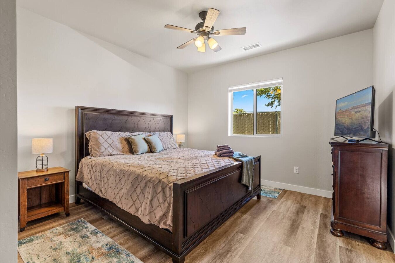 3 bedrooms, iron/ironing board, travel cot, free WiFi