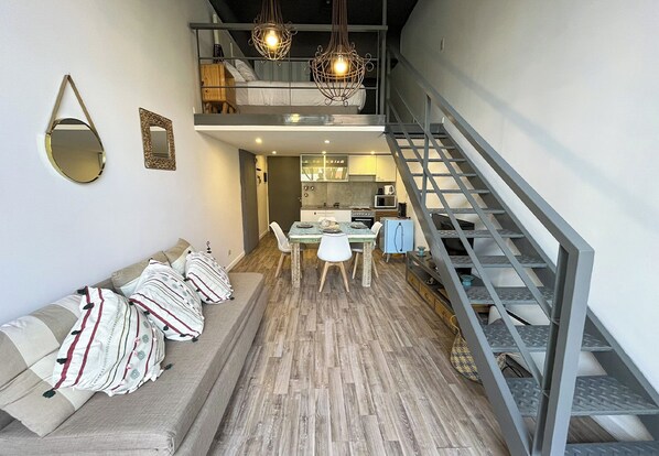 듀플렉스, 발코니, 시내 전망 | 무료 WiFi