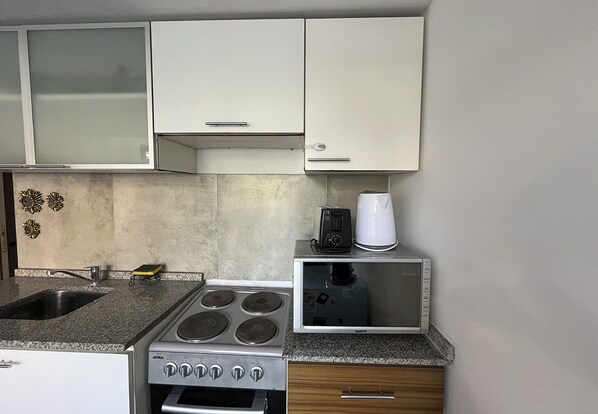 Maisonette, Balkon, Stadtblick | Eigene Küche