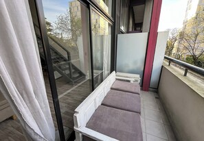 듀플렉스, 발코니, 시내 전망 | 발코니