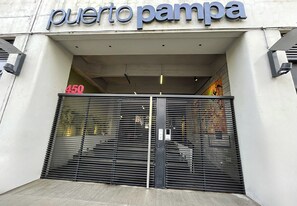 Entrada de la propiedad