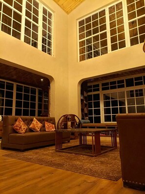 Fireplace, books - Pax & Opis (Dehradun)