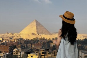 Property grounds - Khufu's Heaven Pyramids View (Giza Governorate)