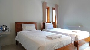 Basic Double Room | Desk, free WiFi - Savira Golo Koe Labuan Bajo (Labuan Bajo)