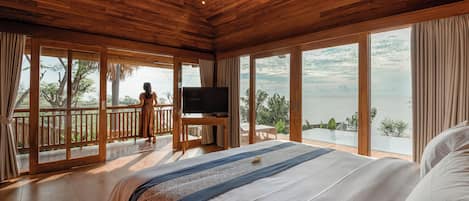 Premium Villa, Ocean View | Laptop workspace, soundproofing, free WiFi