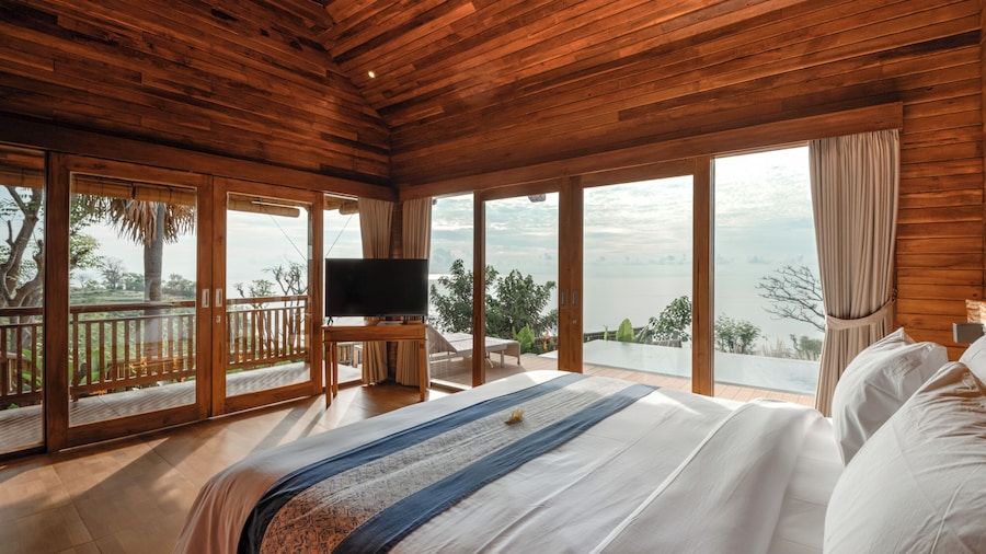 Seraya Cove Estate Managed by Manara