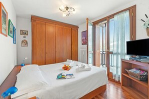 Family Apartment, Multiple Bedrooms, 2 Bathrooms (Appartamento Azzurri Di Italia) | 2 bedrooms, laptop workspace, free WiFi, bed sheets - Appartamento Azzurri Di Italia (Sestriere)