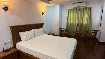 Premium Room, Beach View | Desk, free WiFi