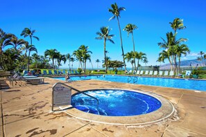 Outdoor spa tub - 2BR/2BA Oceanfront Condo in Maui Sunset (Kihei)