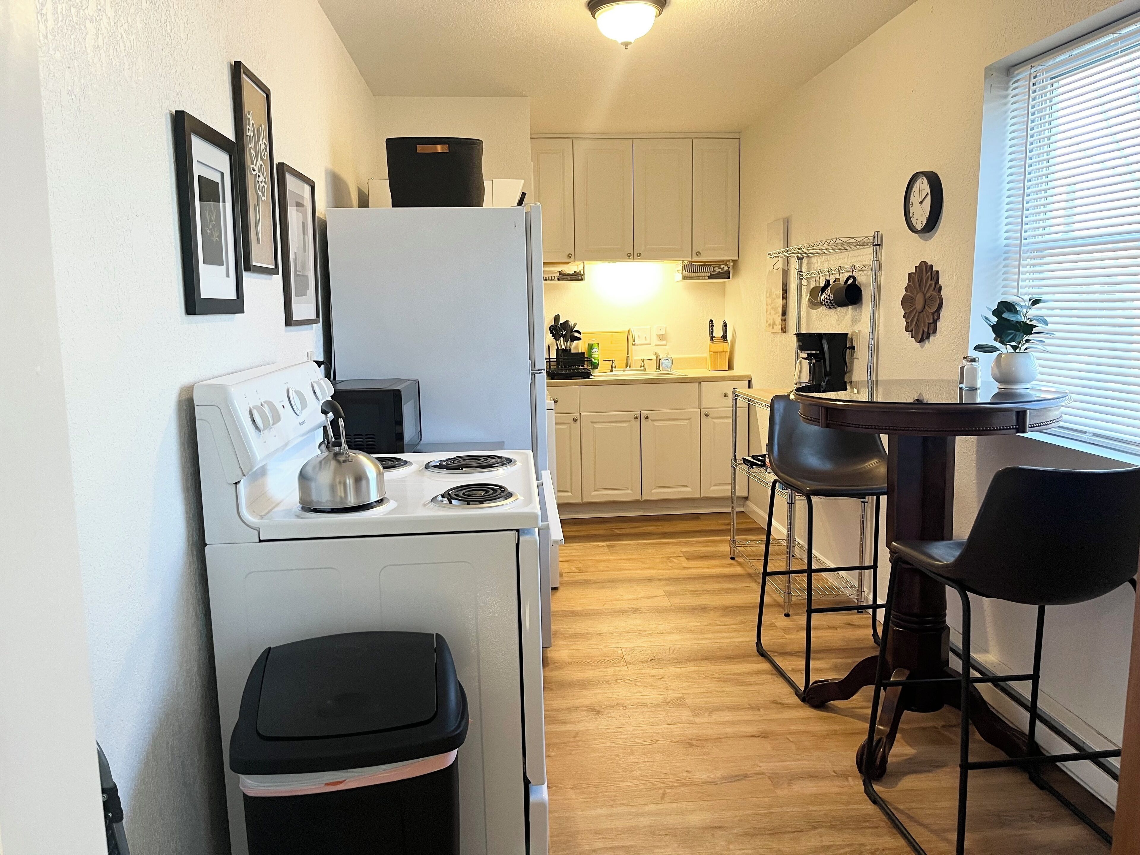 電子レンジ、オーブン、コンロ