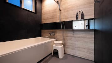 Hair dryer, bidet, towels, shampoo