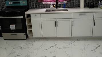 Microwave, oven, stovetop