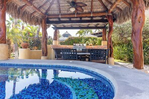 Outdoor dining - Stunning 4BR Villa w/ Ocean Views, Infinity Pool, Hot Tub & Butler Service (Cabo San Lucas)