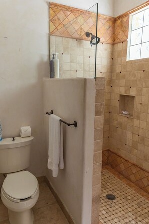 Shower, hair dryer, towels, soap - Stunning 4BR Villa w/ Ocean Views, Infinity Pool, Hot Tub & Butler Service (Cabo San Lucas)