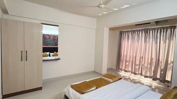 1 BHK Luxury | Premium bedding, down duvets, memory-foam beds, individually decorated