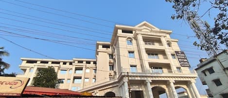 Fachada de la propiedad