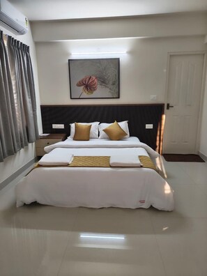 经济客房 | 浴室 | 淋浴设施、免费洗浴用品、毛巾、肥皂