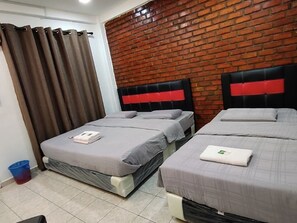 Kamar Triple