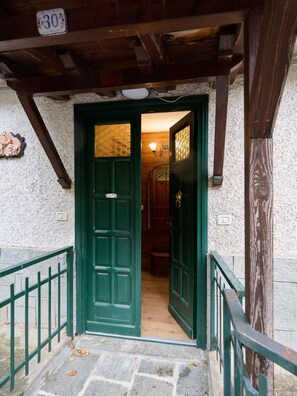 Exterior detail - Two-room apartment Snowflake (limone piemonte)
