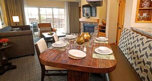 Dining - 2 Bedroom Villa in Breathtaking Branson (Branson)