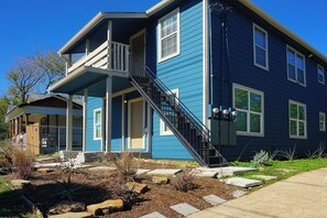 Exterior detail - Modern, comfortable 3BR/2BA Home Near Downtown Houston (Houston)