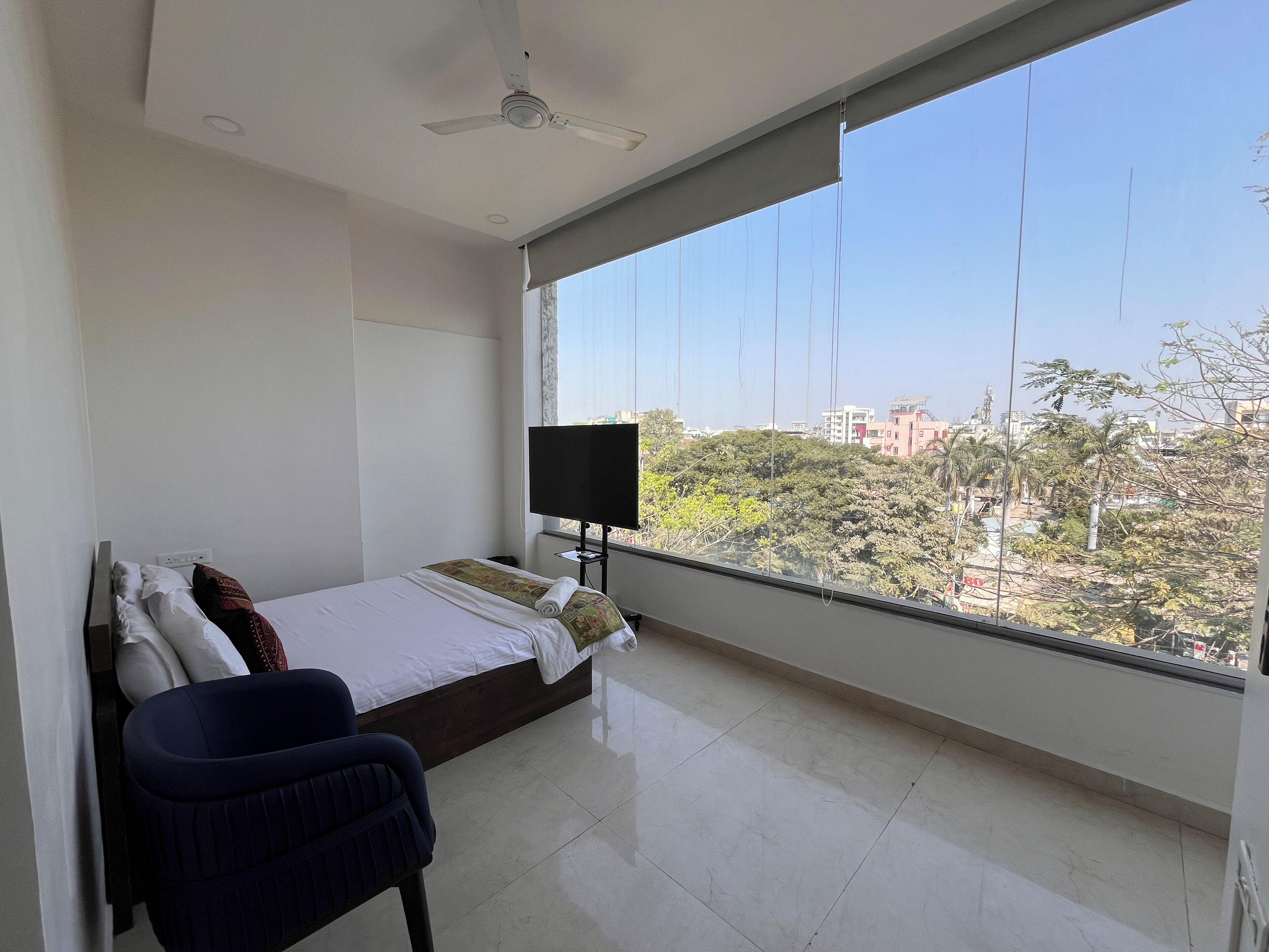 Habitación Deluxe | Baño | Regadera, amenidades de baño gratuitas, toallas, jabón 