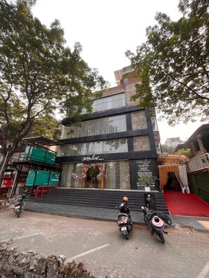 Fachada de la propiedad