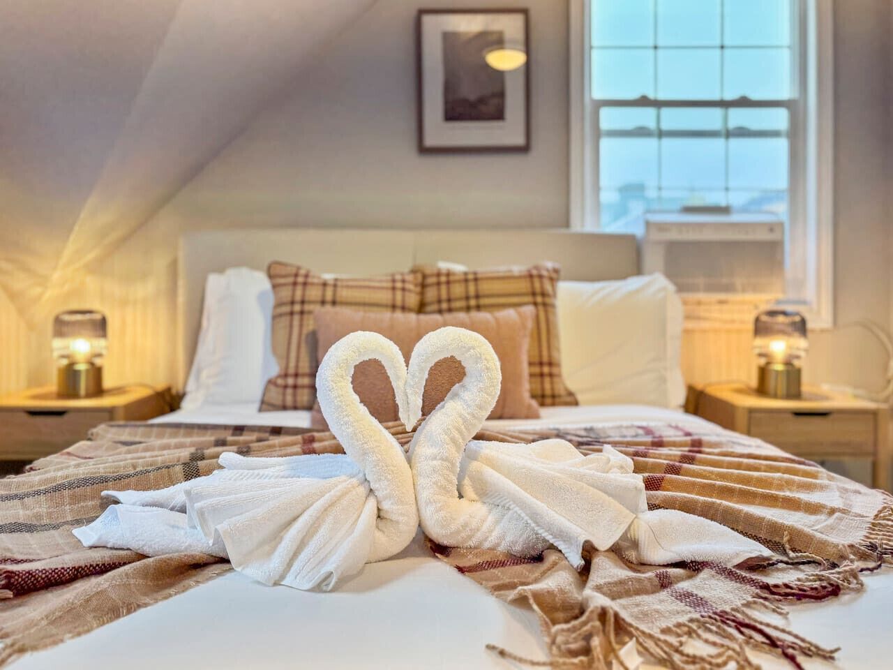 Bureau, fer et planche à repasser, lit parapluie, Wi-Fi