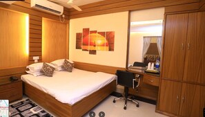 Deluxe Double Room, City View | Free WiFi - Shyamoly Royal Inn Bogura (Bogra)