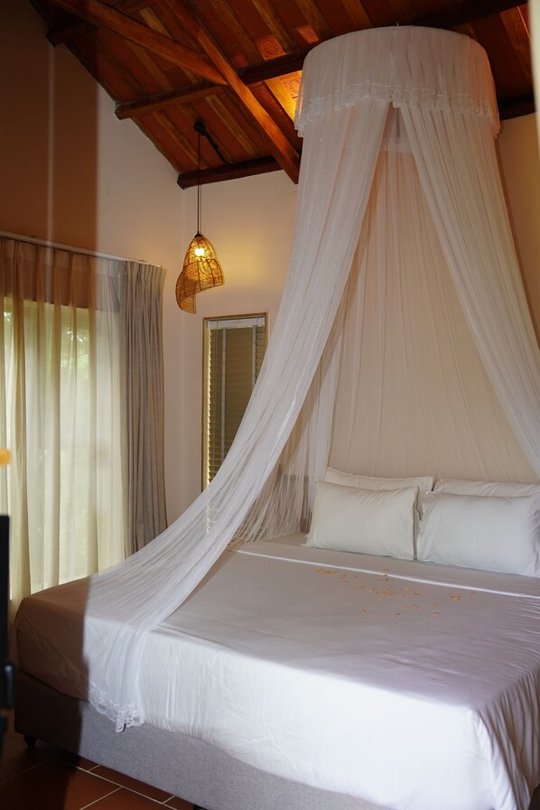 Luxury Bungalow | Free WiFi - vanlong garden (Gia Vien)