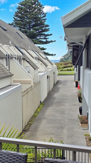 Property grounds - Sunkist tranquility in Mount Maunganui's Golden Triangle (Mount Maunganui)