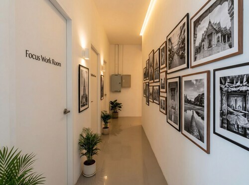 Apple House Phuket - Tropical Bungalows Retreat