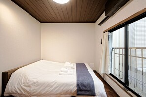 3 bedrooms, free WiFi - Haku B Hotel is a light-filled Japanese-style guesthouse/ Tokyo's cold winters/ Rare warmth in all rooms/ Located in the heart of Shinjuku/ Only a 4-minute walk from East Shinjuku/ Maximum occupancy of 6 people/ Completely renovated. (Shinjuku City)