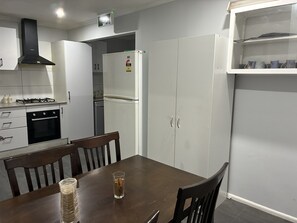 Dining - Three furnished bedrooms and two bathrooms house (Deer park)